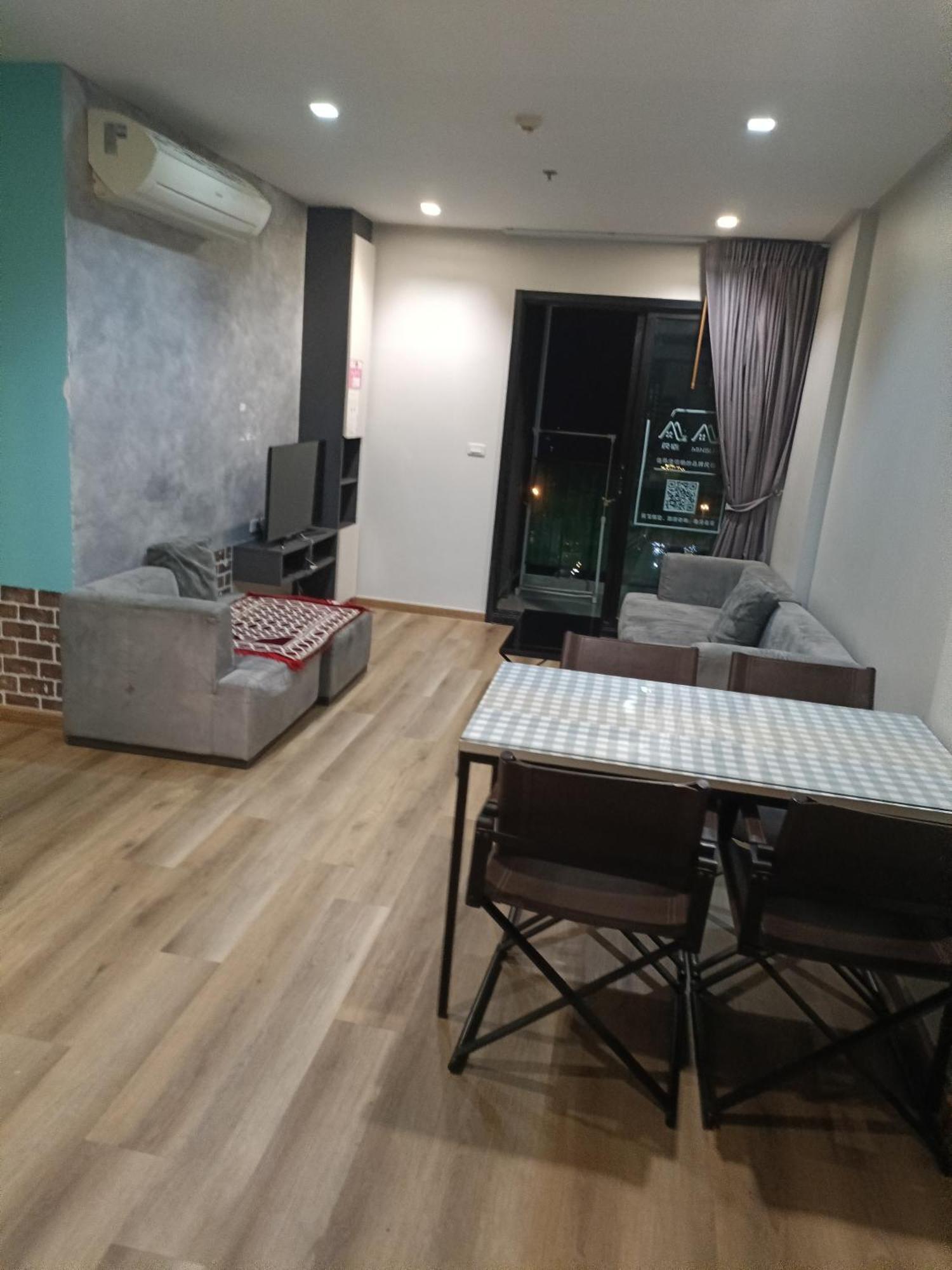 The Base Pattaya By Feng Apartment Exterior photo