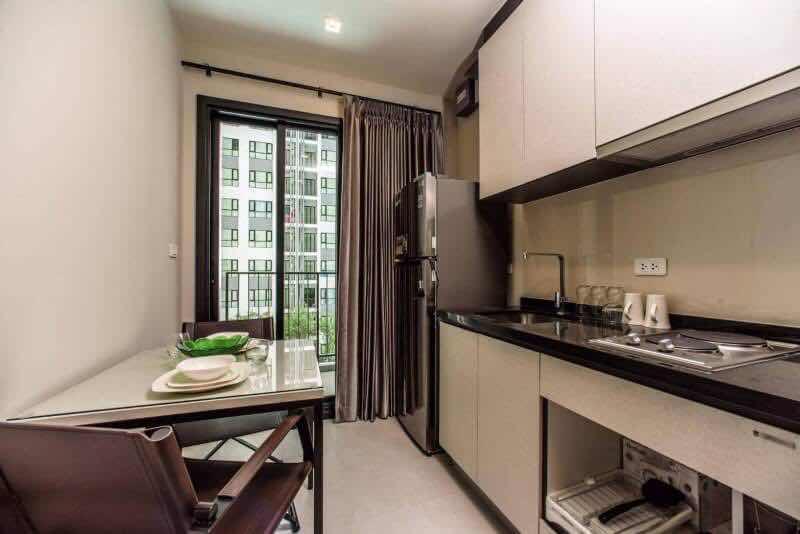The Base Pattaya By Feng Apartment Exterior photo